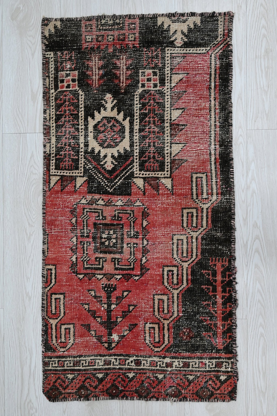 red Mini rug 1' 6" x 3' 1"