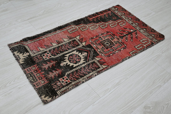 red Mini rug 1' 6" x 3' 1"