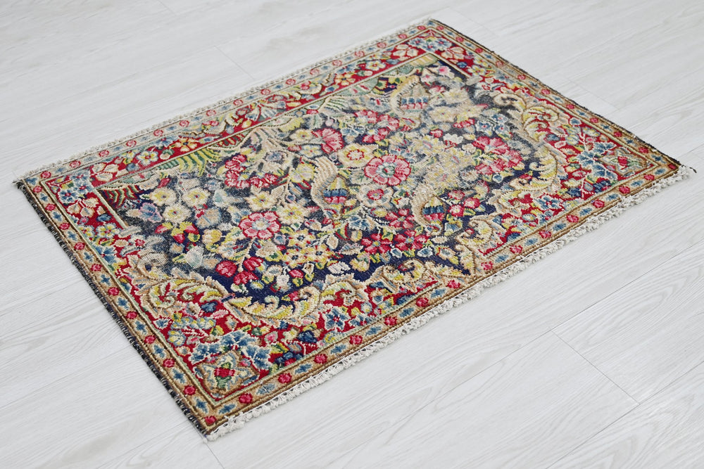 blue Accent rug 2' 0" x 2' 10"