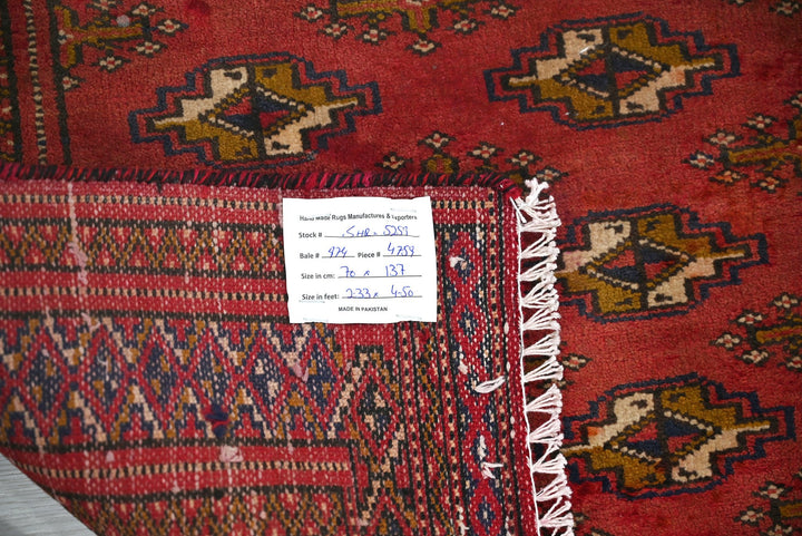 red Accent rug 2' 4" x 4' 6"