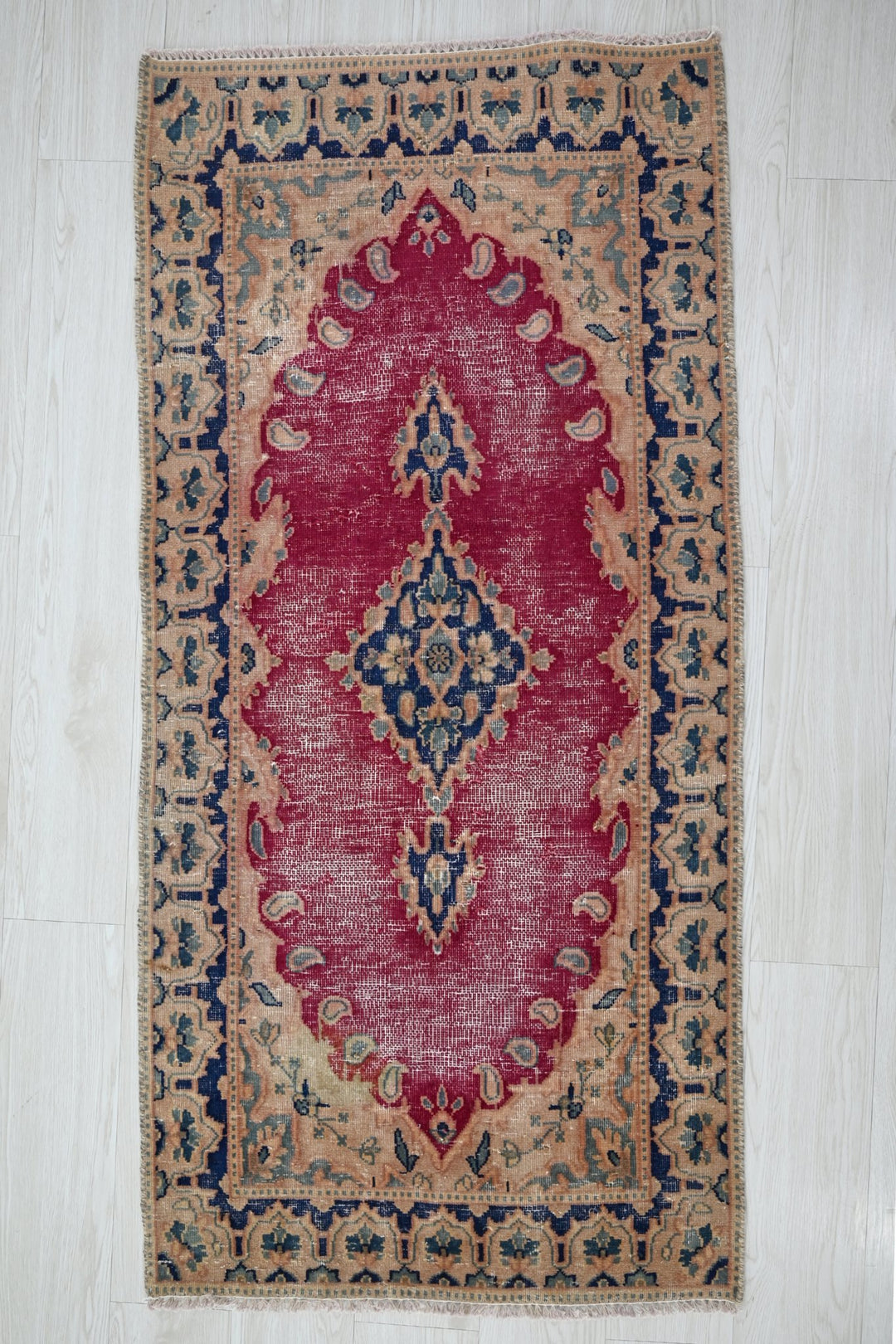 red Runner rug 2' 4" x 4' 10"