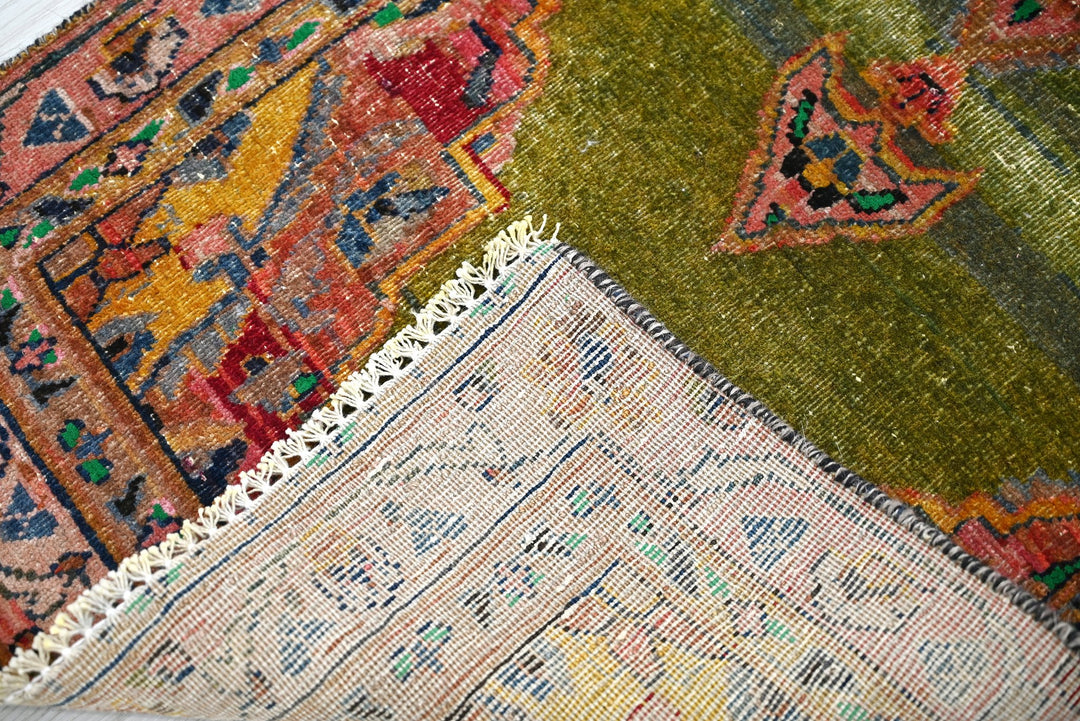green Runner rug 1' 9" x 4' 10"