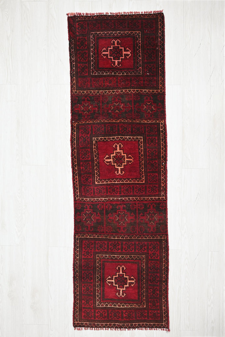 red Runner rug 1' 9" x 5' 9"