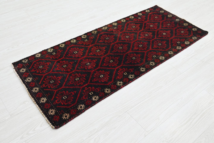 black Accent rug 1' 8" x 4' 2"