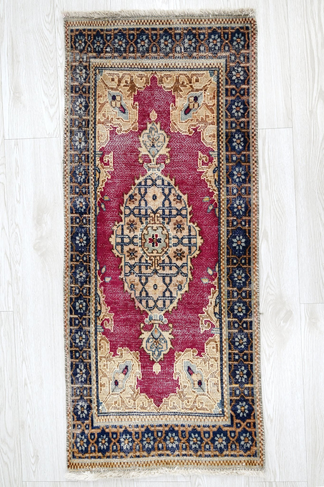 red Accent rug 1' 8" x 3' 10"