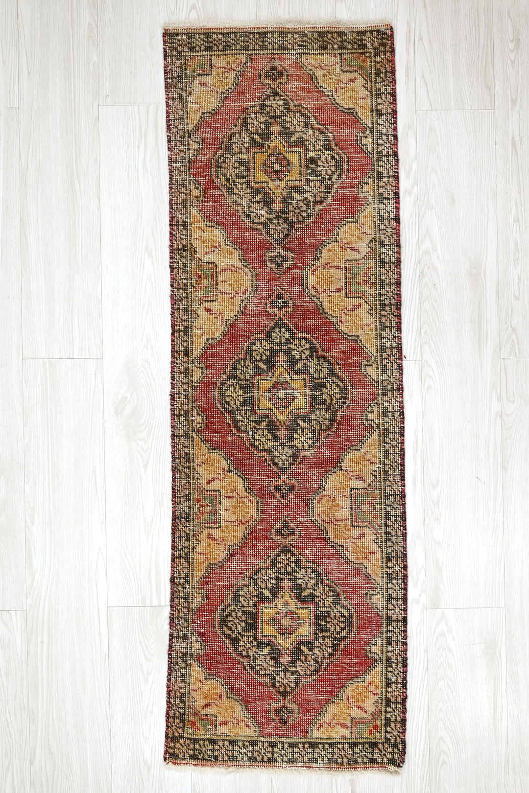 red Runner rug 1' 5" x 4' 4"