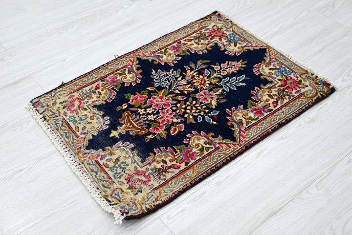 blue Accent rug 1' 7" x 2' 3"