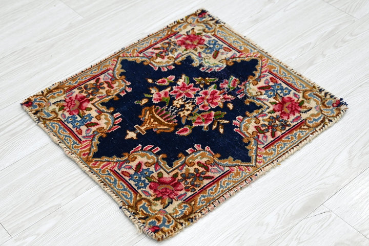 blue Accent rug 1' 7" x 1' 7"