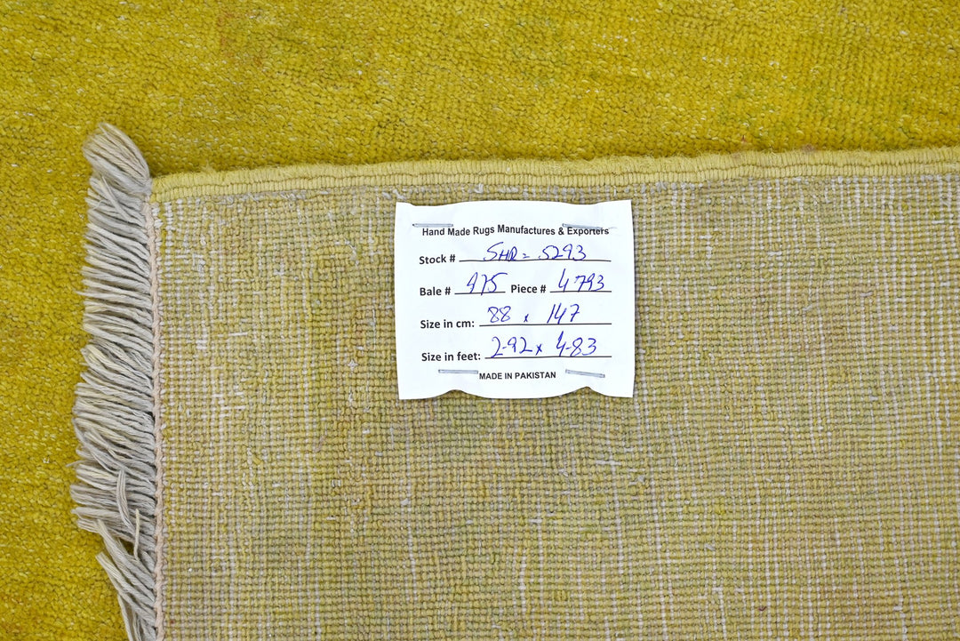 yellow Accent rug 2' 11" x 4' 10"