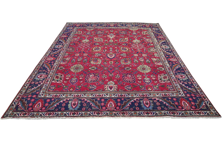 red Large rug 8' 0" x 10' 8"