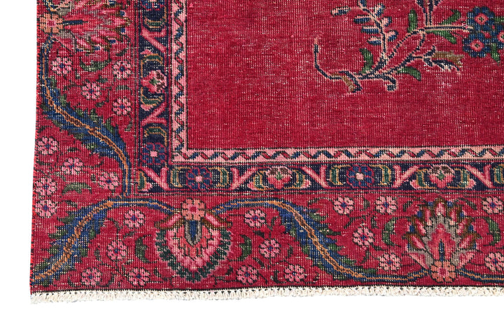 red Large rug 7' 4" x 9' 8"