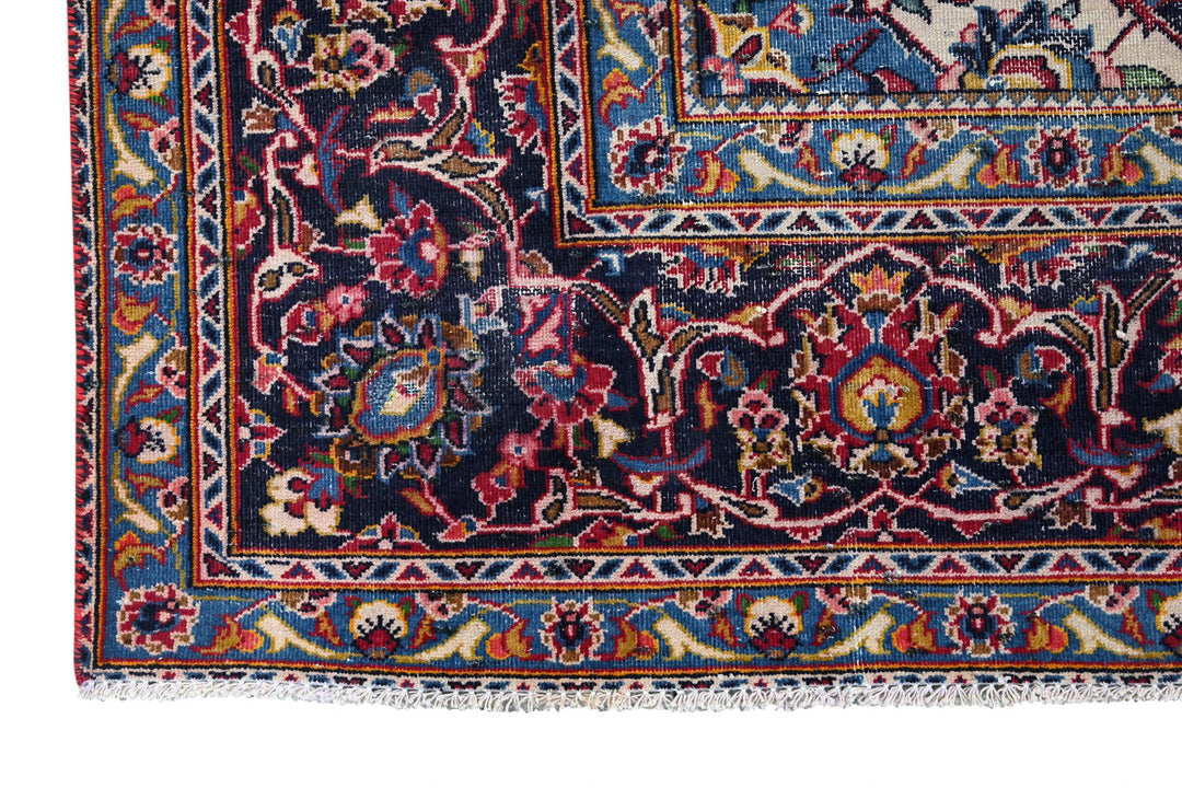 red Large rug 7' 10" x 11' 3"