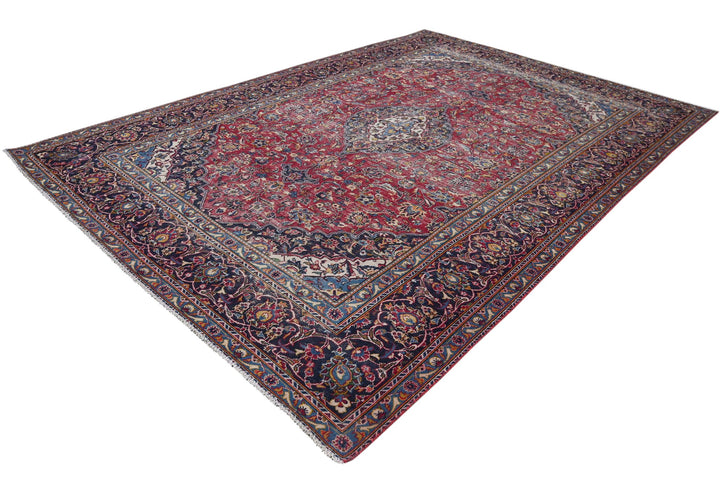 red Large rug 7' 10" x 11' 3"