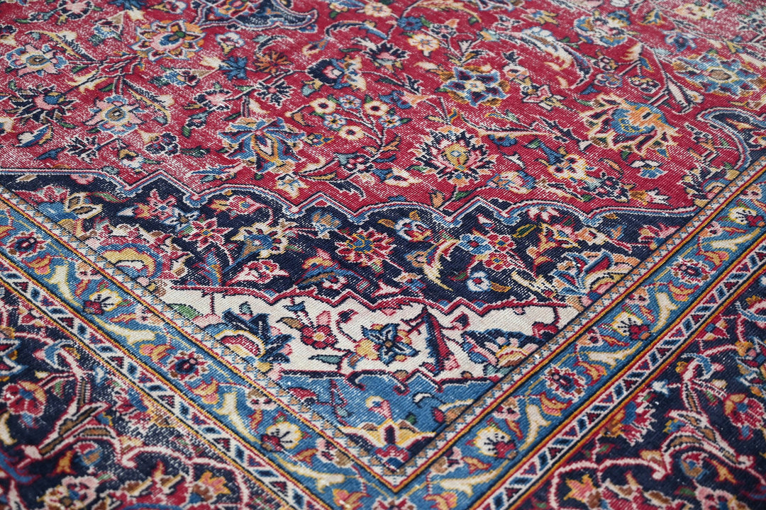 red Large rug 7' 10" x 11' 3"