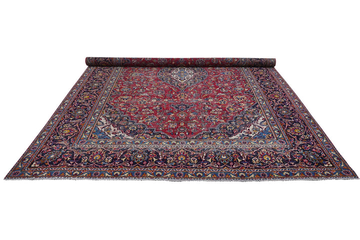 red Large rug 7' 10" x 11' 3"