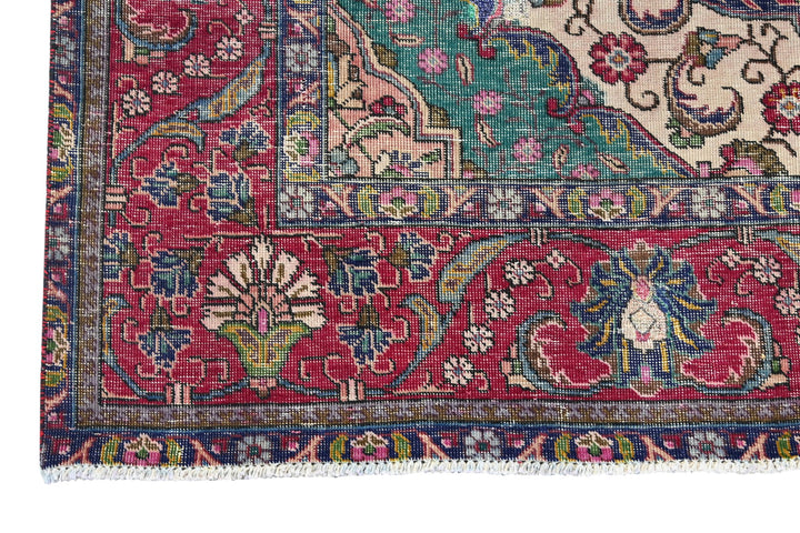 red Large rug 8' 0" x 10' 3"