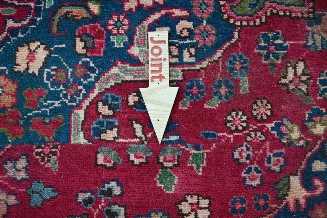 red Oversized rug 8' 6" x 9' 0"