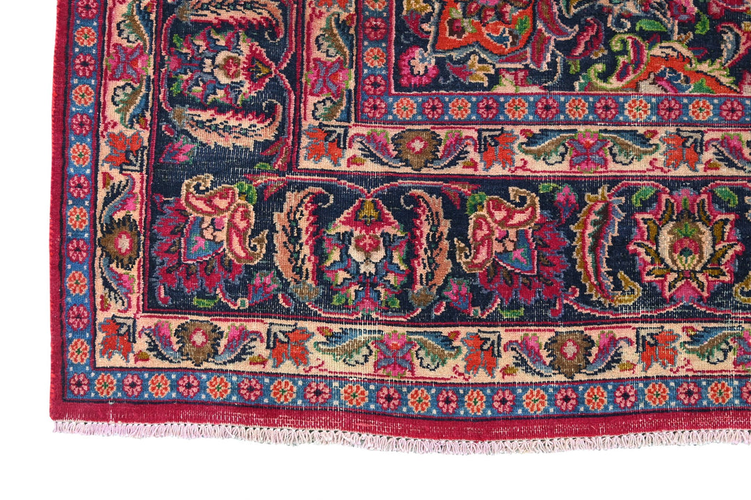 red Large rug 7' 9" x 10' 11"