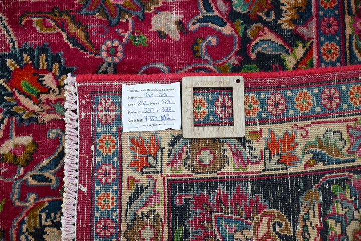 red Large rug 7' 9" x 10' 11"