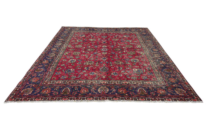 red Large rug 7' 10" x 8' 10"