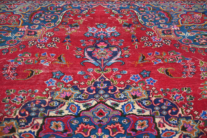 red Large rug 8' 0" x 11' 0"