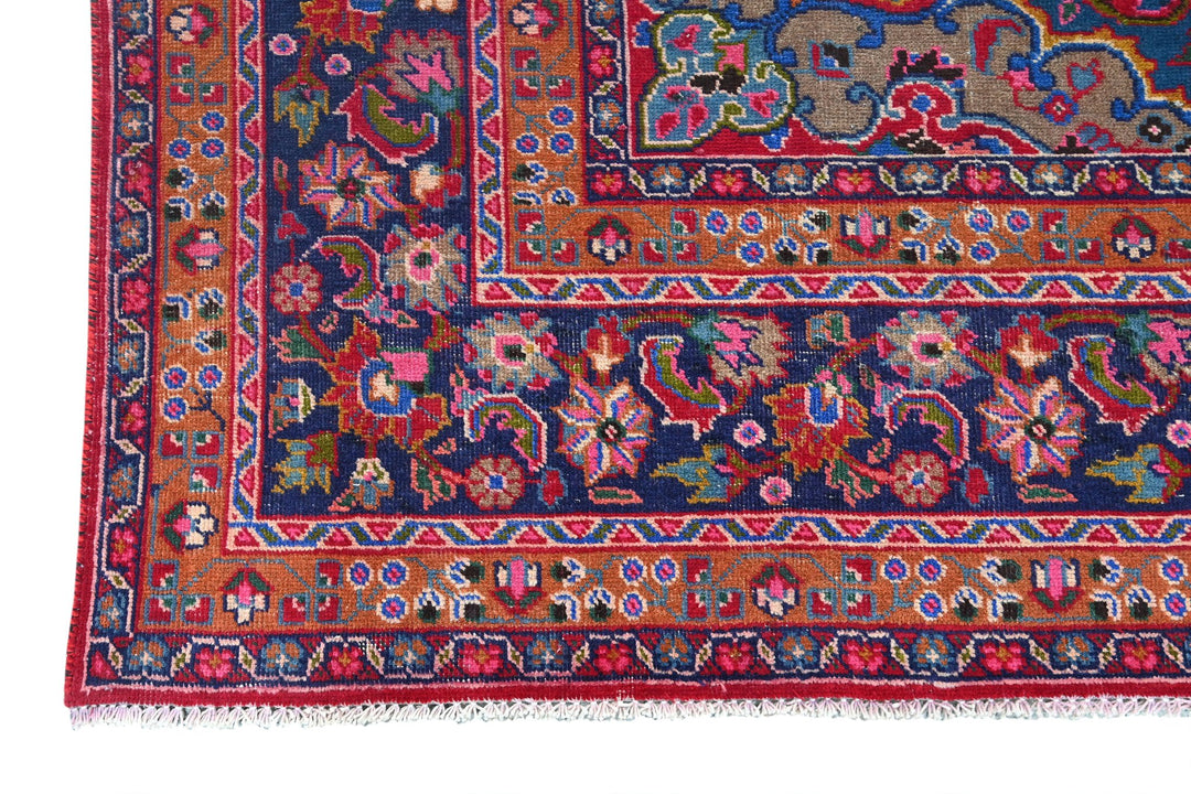red Large rug 8' 0" x 11' 0"