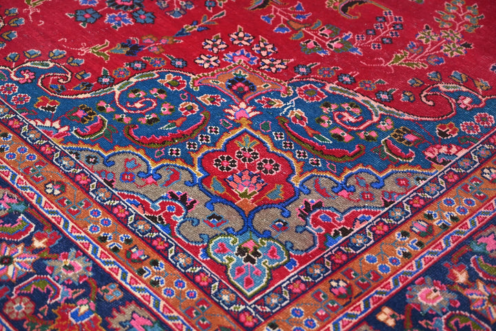 red Large rug 8' 0" x 11' 0"