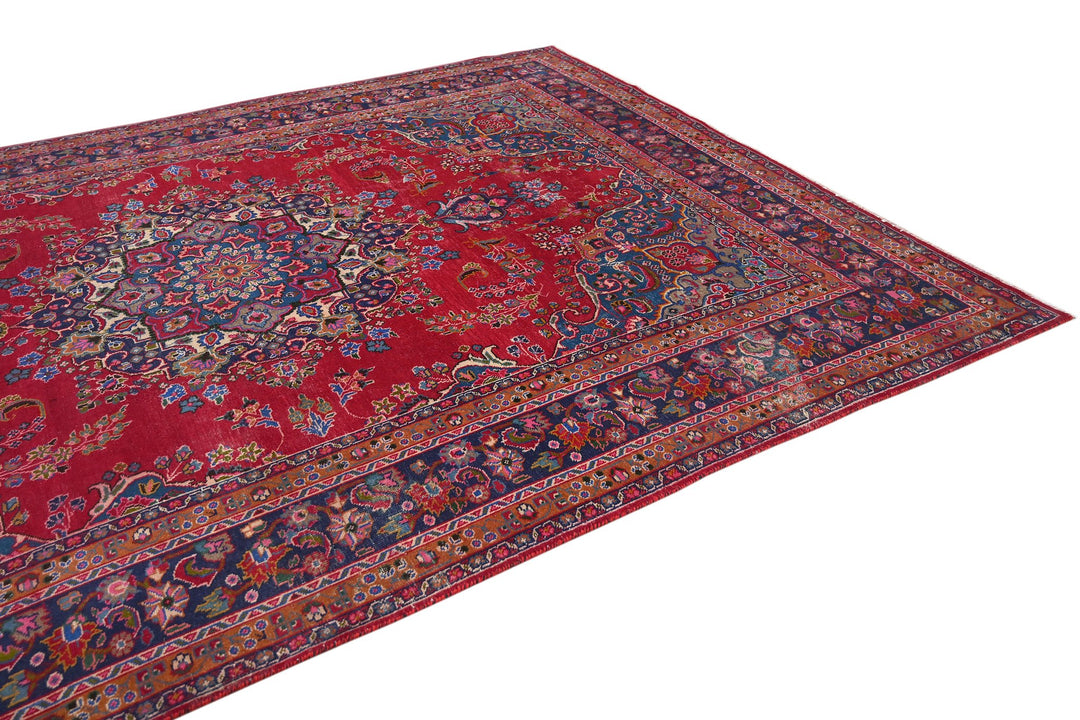 red Large rug 8' 0" x 11' 0"
