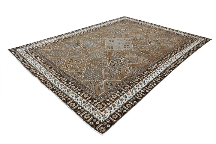 brown Large rug 8' 0" x 10' 10"