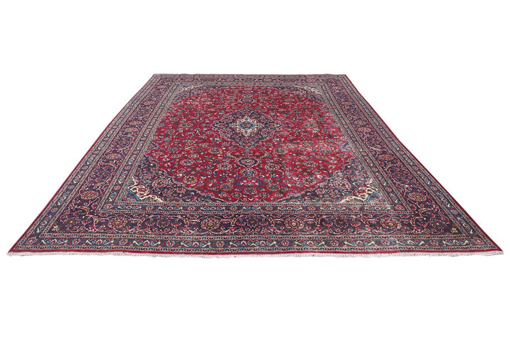 red Oversized rug 9' 8" x 12' 6"