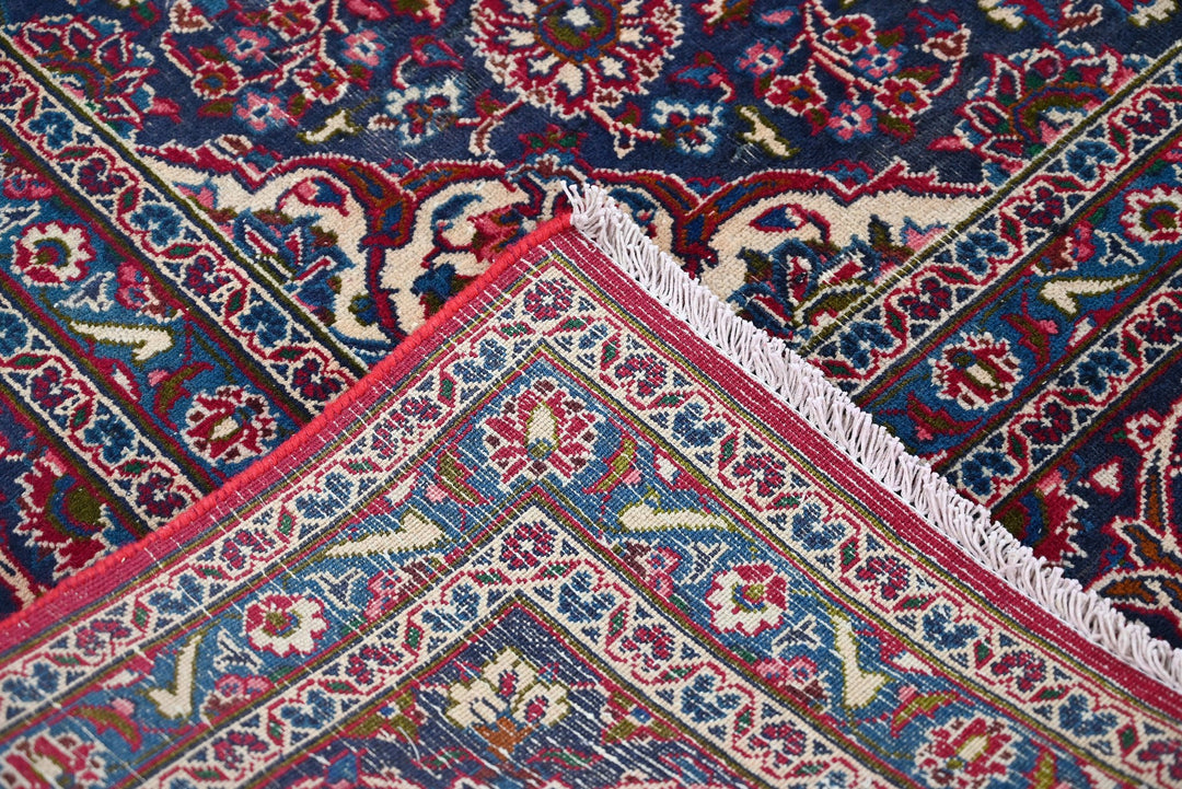red Oversized rug 9' 8" x 12' 6"