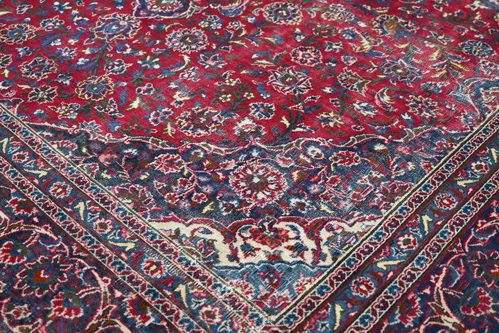 red Oversized rug 9' 8" x 12' 6"