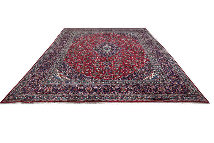 red Oversized rug 9' 8" x 12' 6"
