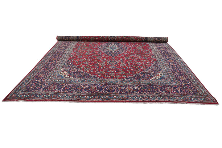 red Oversized rug 9' 8" x 12' 6"