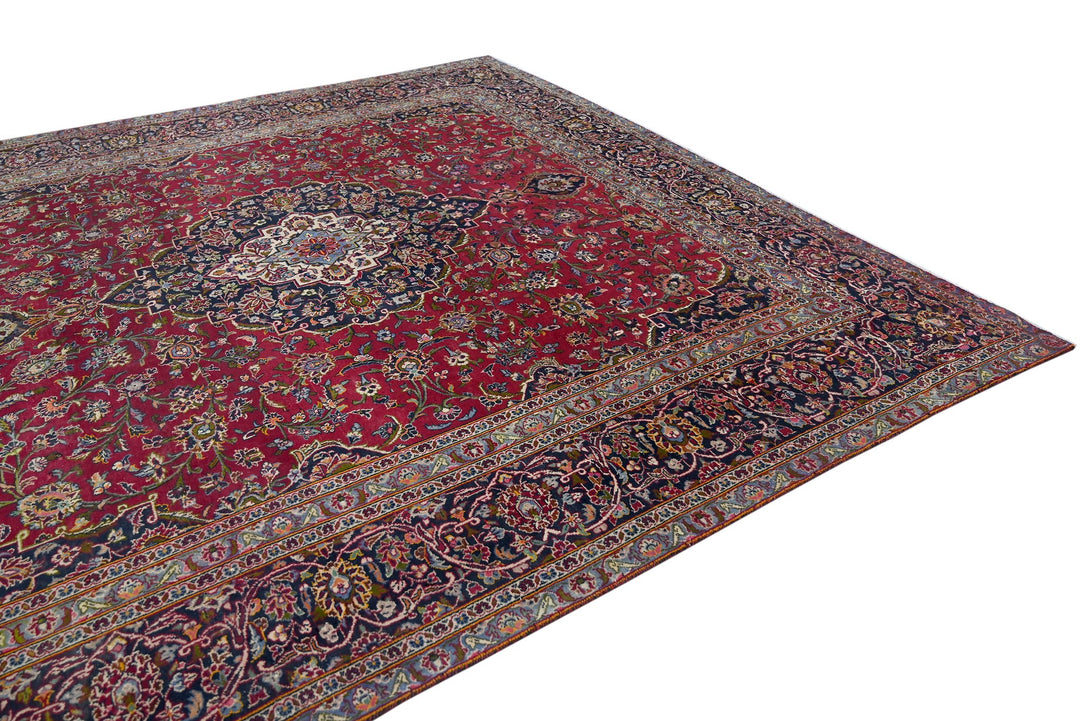 red Oversized rug 9' 5" x 9' 1"