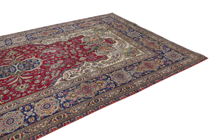 red Oversized rug 6' 11" x 12' 10"