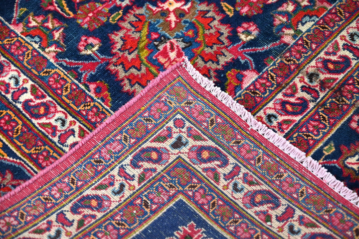 red Oversized rug 9' 5" x 12' 5"