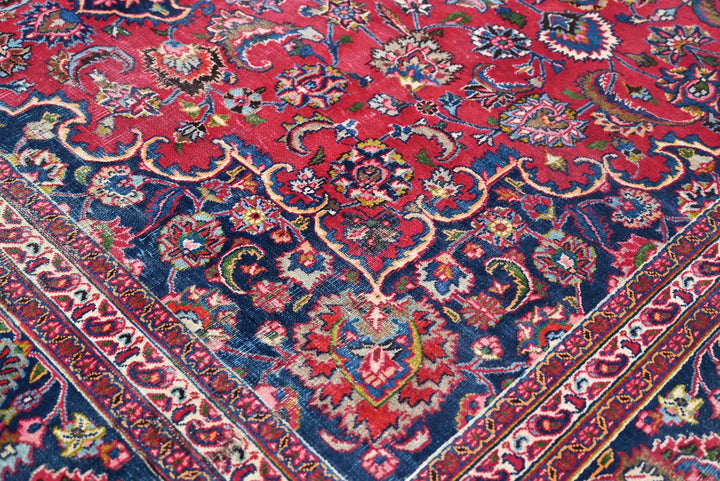 red Oversized rug 9' 5" x 12' 5"
