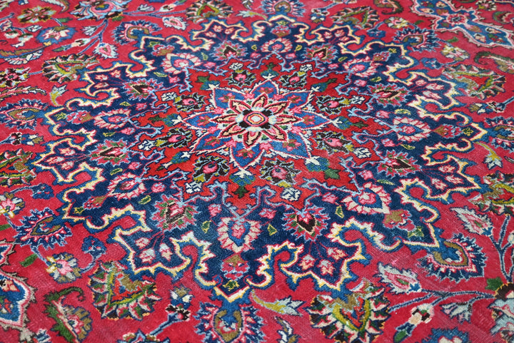 red Oversized rug 9' 5" x 12' 5"