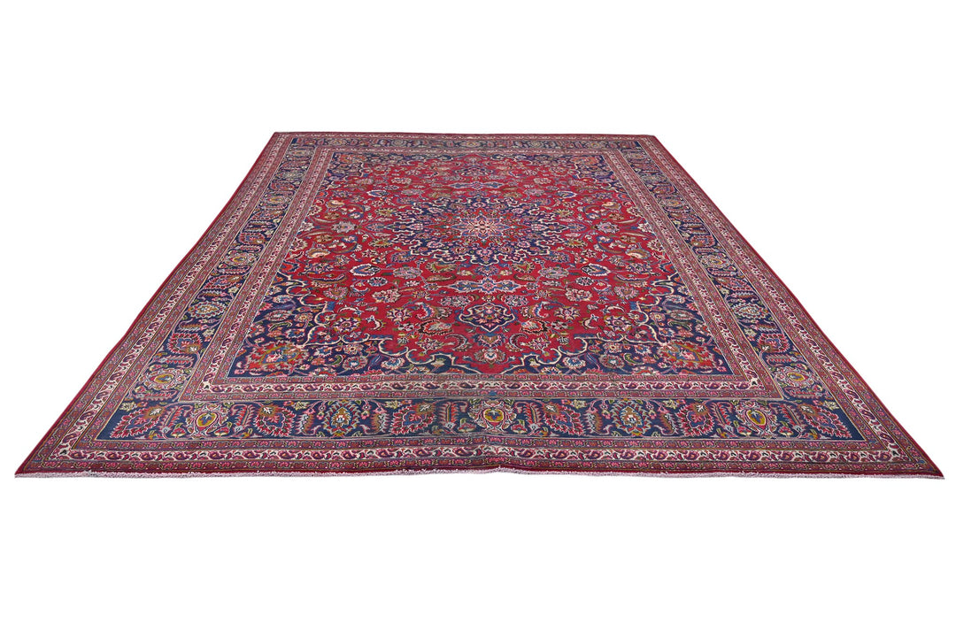 red Oversized rug 9' 5" x 12' 5"