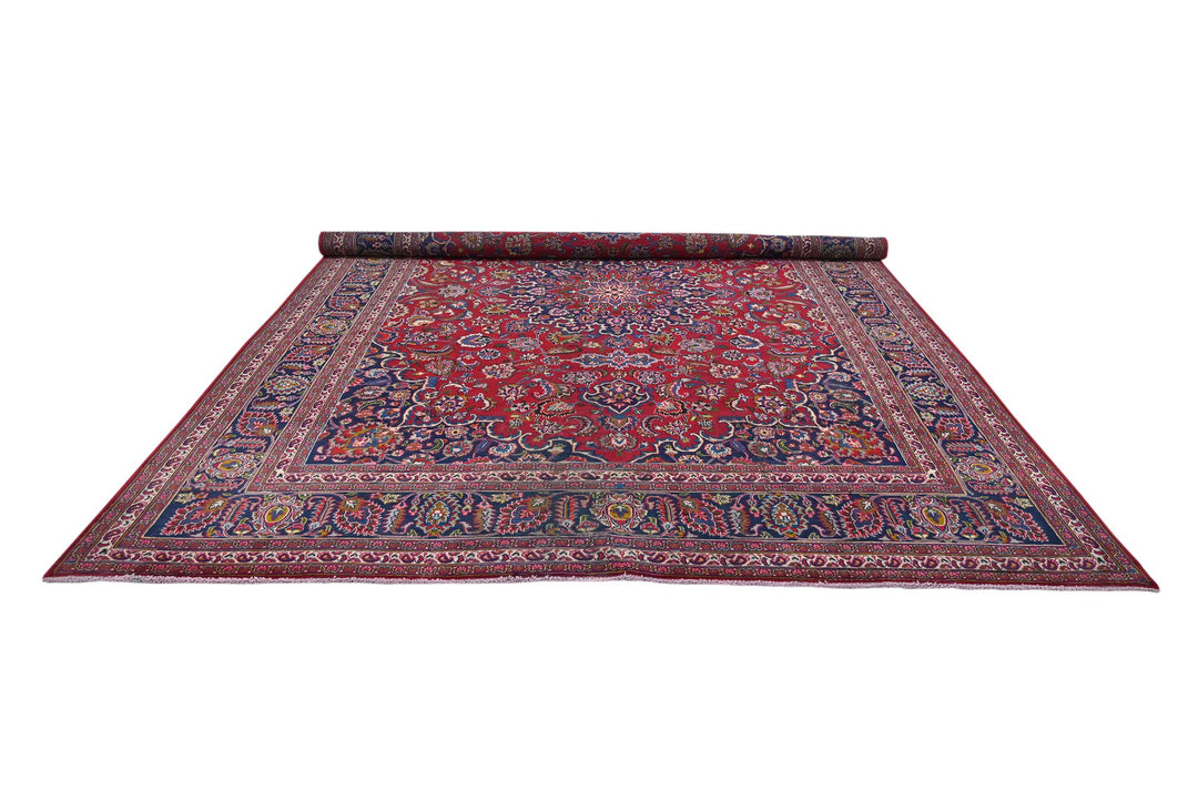 red Oversized rug 9' 5" x 12' 5"