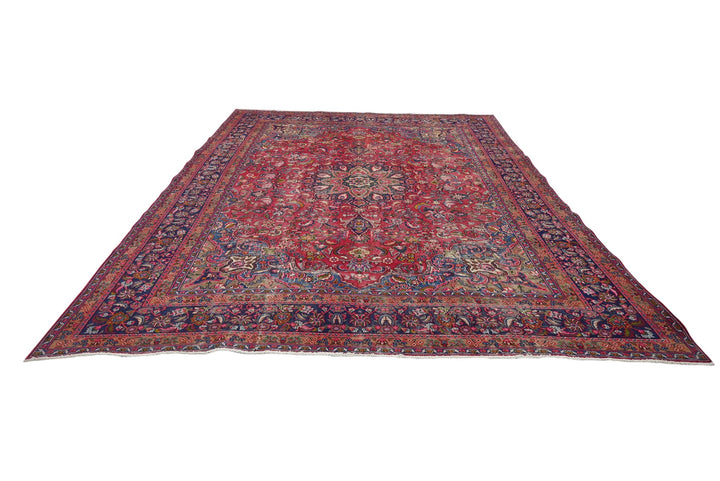 red Oversized rug 9' 7" x 12' 6"