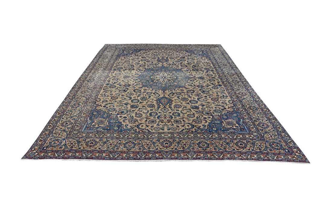 brown Large rug 8' 4" x 11' 2"