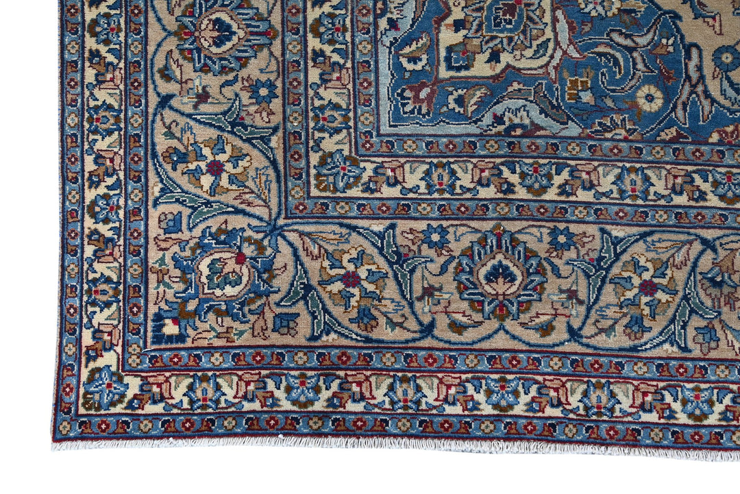 brown Large rug 8' 4" x 11' 2"