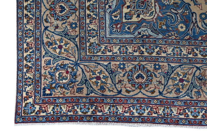 brown Large rug 8' 4" x 11' 2"