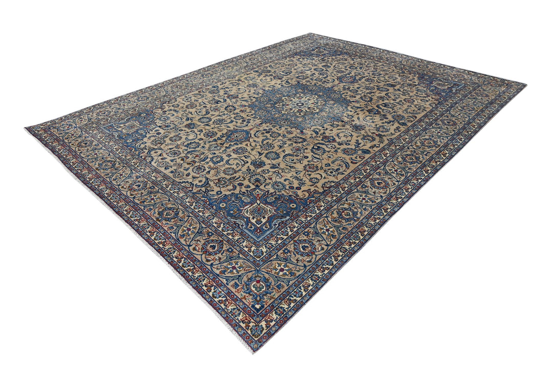 brown Large rug 8' 4" x 11' 2"