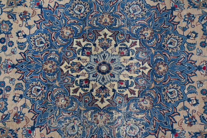 brown Large rug 8' 4" x 11' 2"