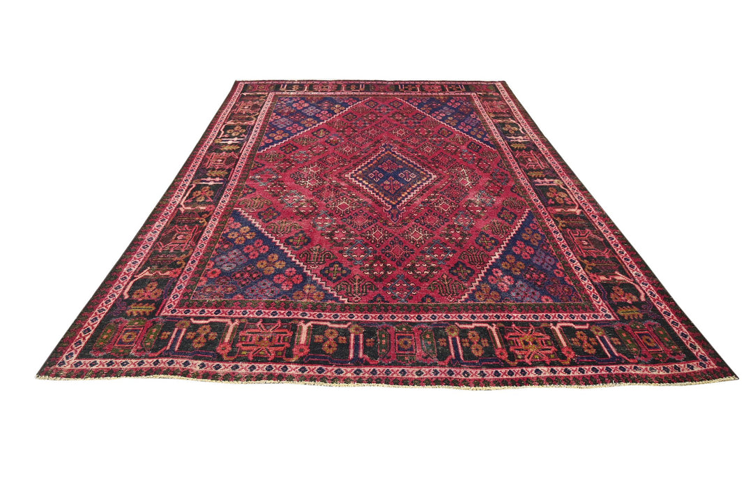 red Large rug 7' 7" x 10' 9"