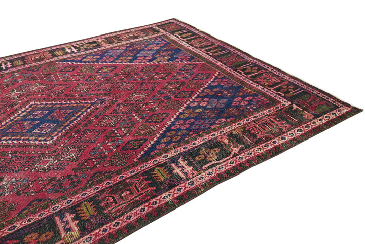 red Large rug 7' 7" x 10' 9"