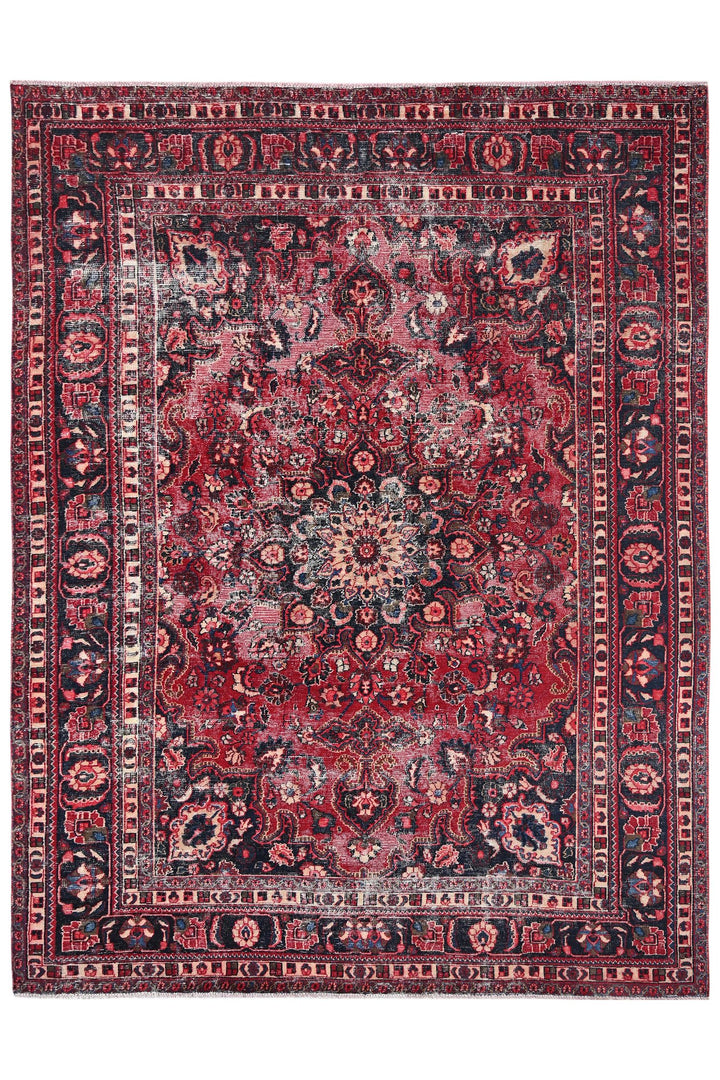 red Large rug 7' 11" x 10' 5"